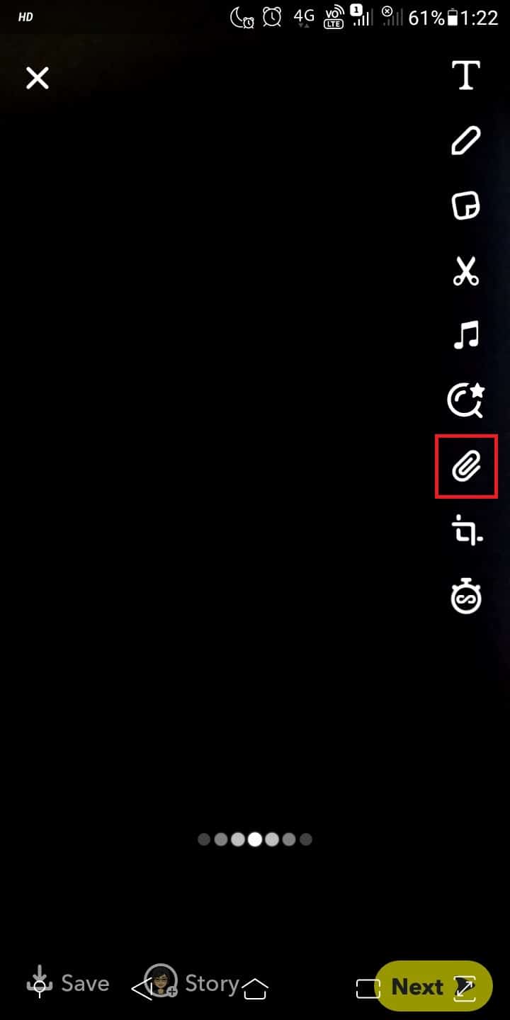 Take a snap and tap on the link icon. 
