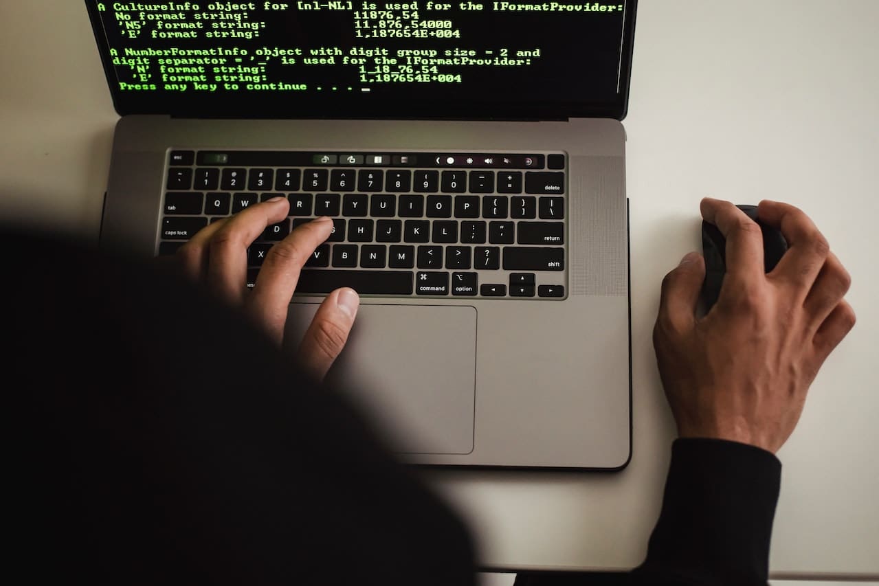 Coding in Computer | How to avoid getting Doxxed on Twitter