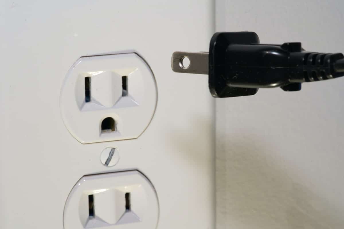 unplug power cable adapter