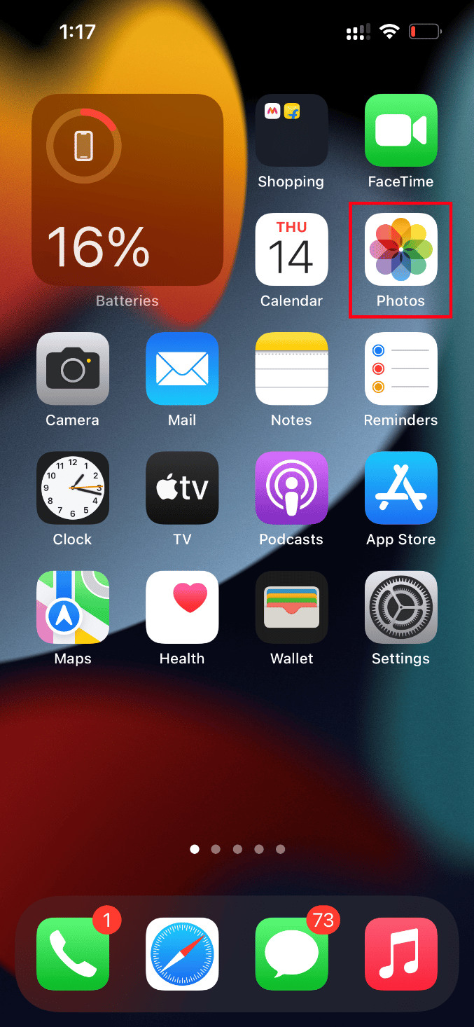 Launch Photos App. Fix An Error Occurred While Loading a Higher Quality Version of this Photo on iPhone