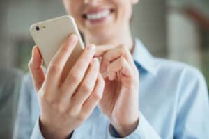 How to Tell If a Guy Likes You on Instagram