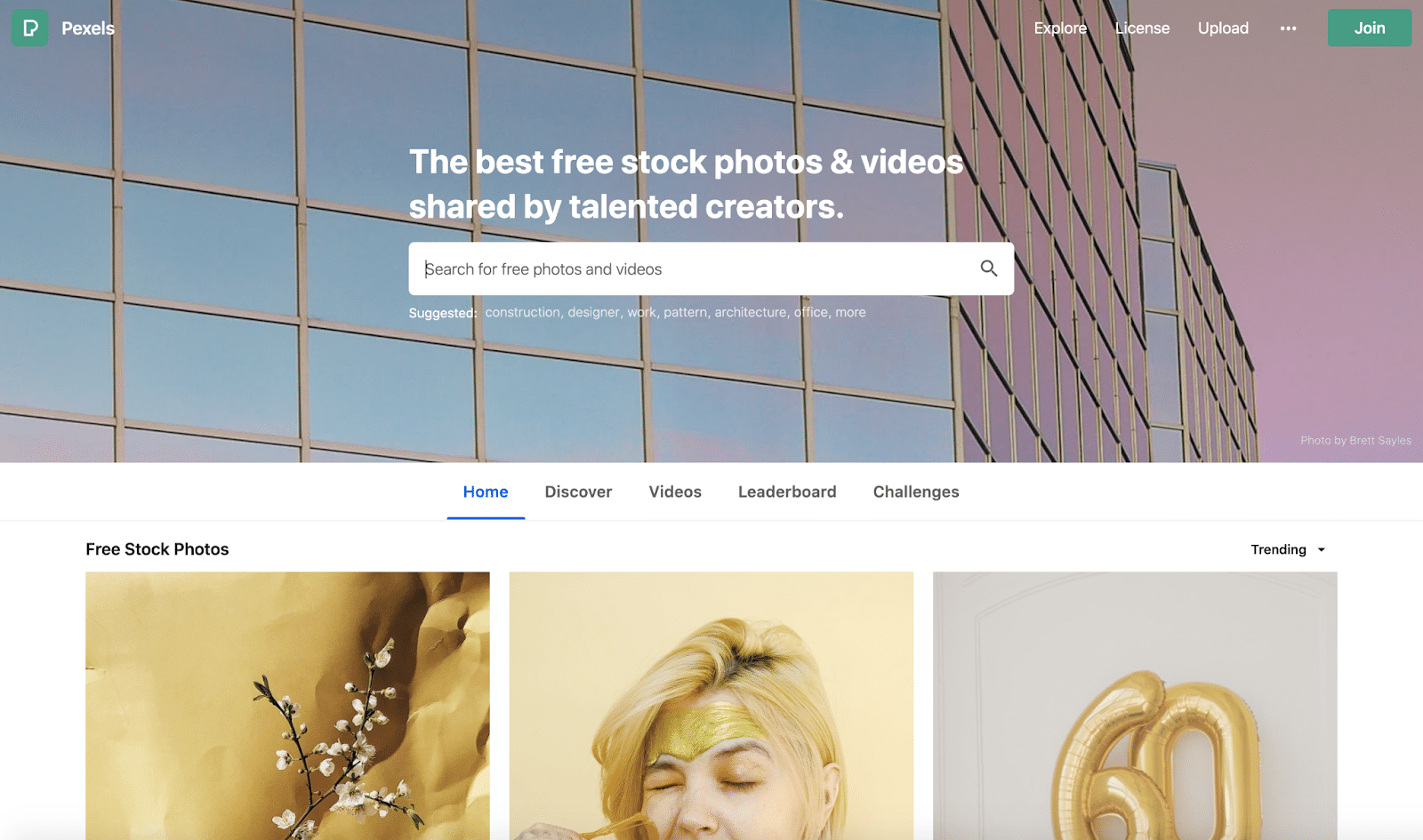Homepage of Pexels stock images site.